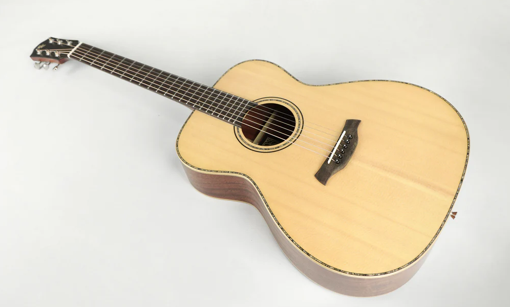 巴吞鲁日 X81S/OM 专业全实木吉他 
